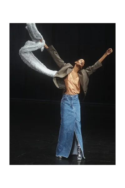 Look 16